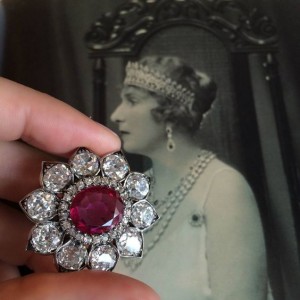 queen/ ruby brooch/Spanish queen/queen victoria