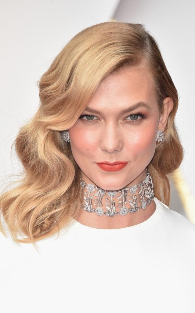 Oscars 2017 Karlie Kloss diamond choker