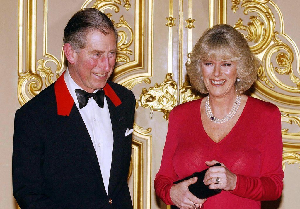 The History of British royal engagement rings -Camilla Parker-Bowles' Engagement ring